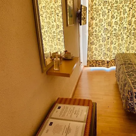 Ponderosa Holiday Apartaments * Playa de las Americas (Tenerife)