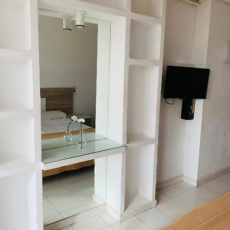 アパートホテル Ponderosa Holiday Apartaments *