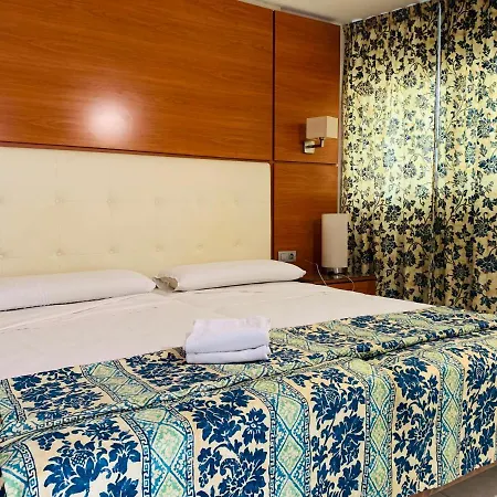 Ponderosa Holiday Apartaments アパートホテル *