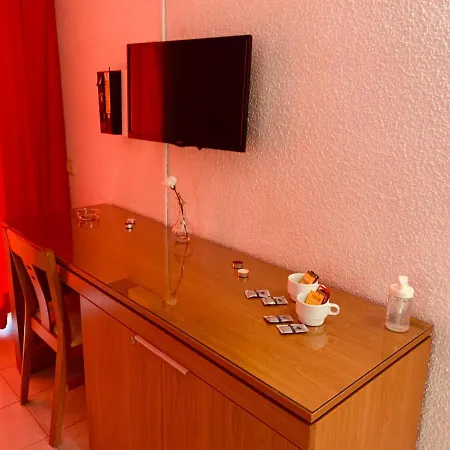 アパートホテル Ponderosa Holiday Apartaments